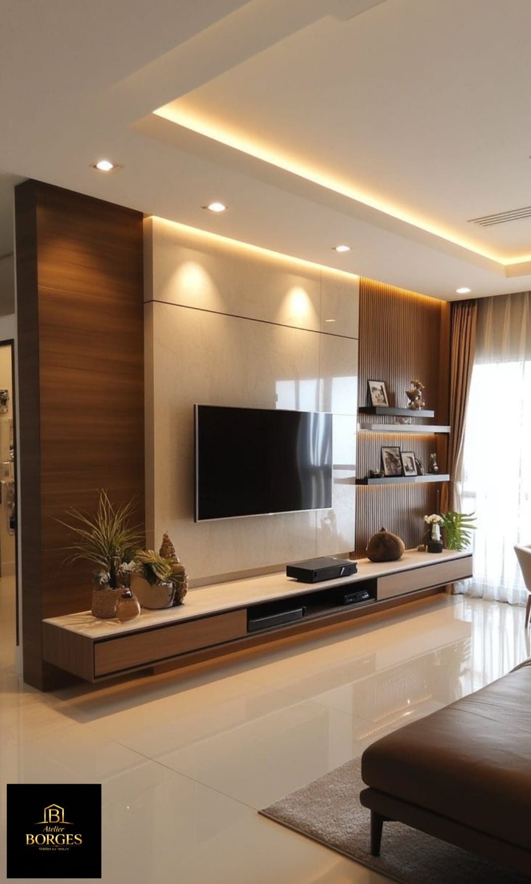 Salon TV moderne sur mesure avec éclairage LED intégré