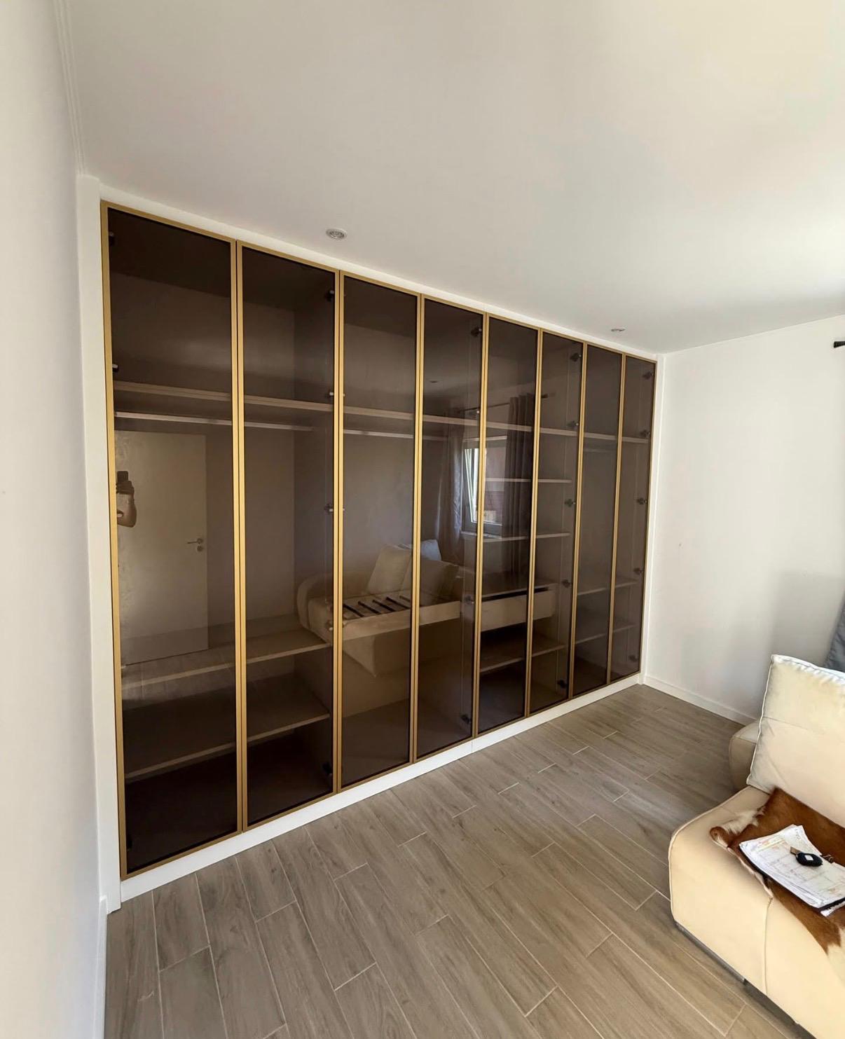 Dressing sur mesure moderne avec éclairage LED intégré